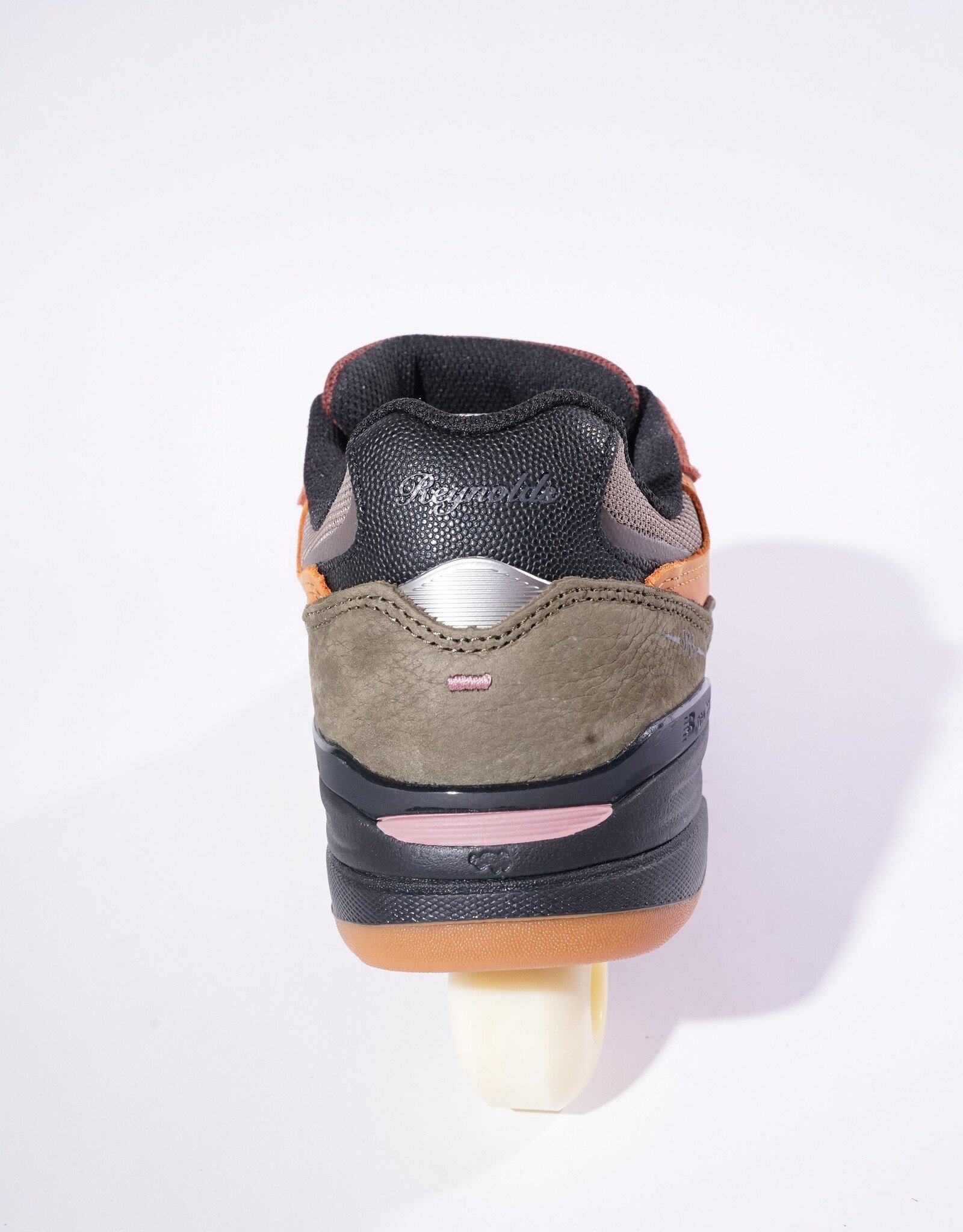 NEW BALANCE NB Numeric Reynolds 933 x Mike Gigliotti - Brown Pink