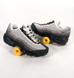 NIKE SB Air Max 95 - Black / Cacao Wow