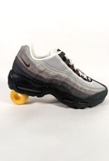 NIKE SB Air Max 95 - Black / Cacao Wow