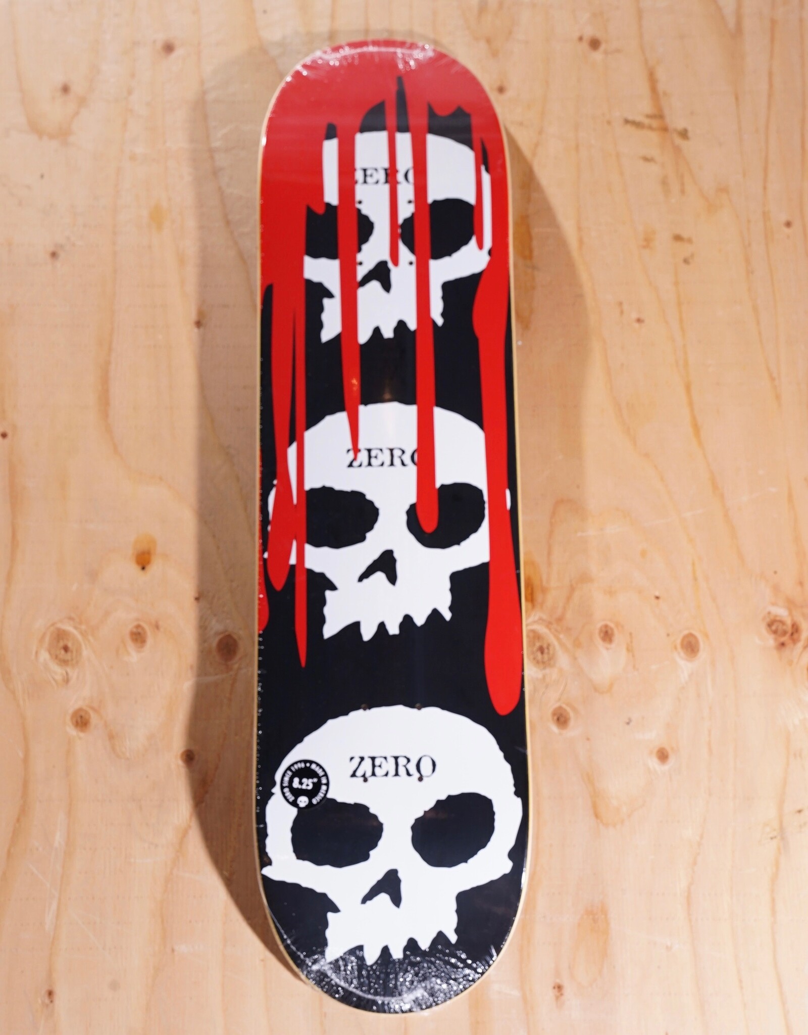ZERO SKATEBOARDS 3 Skull Blood Logo Deck - 8.25
