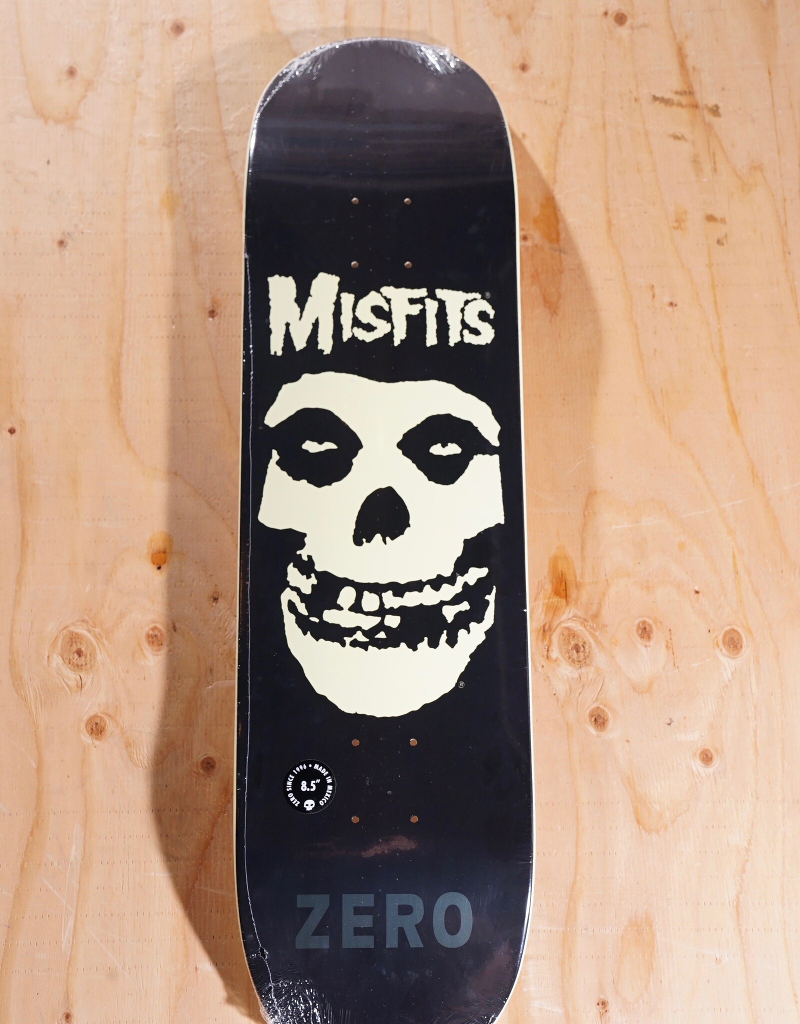 ZERO SKATEBOARDS Misfits Fiend Skull Deck - 8.5