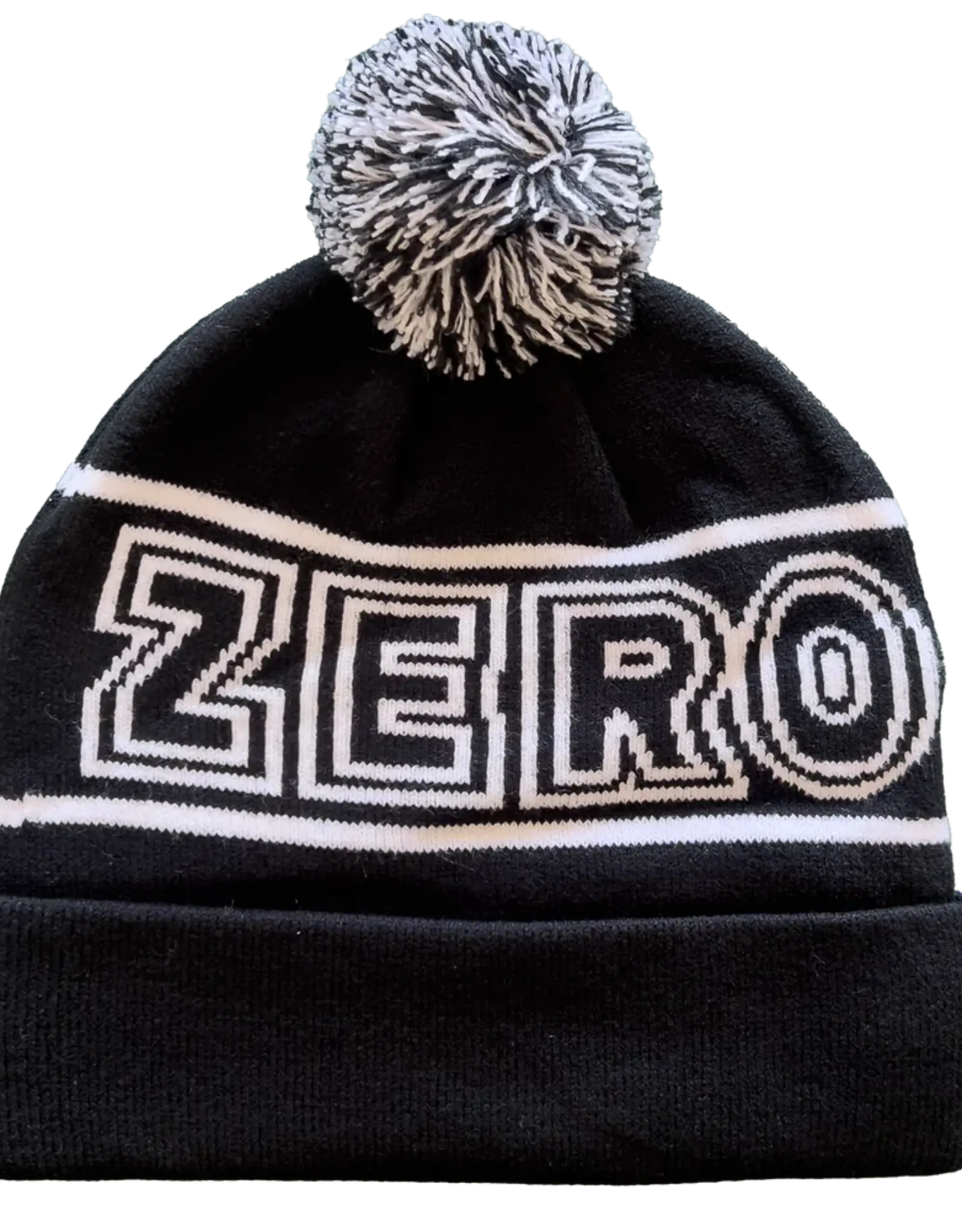 ZERO SKATEBOARDS Bold Pom Beanie - Black