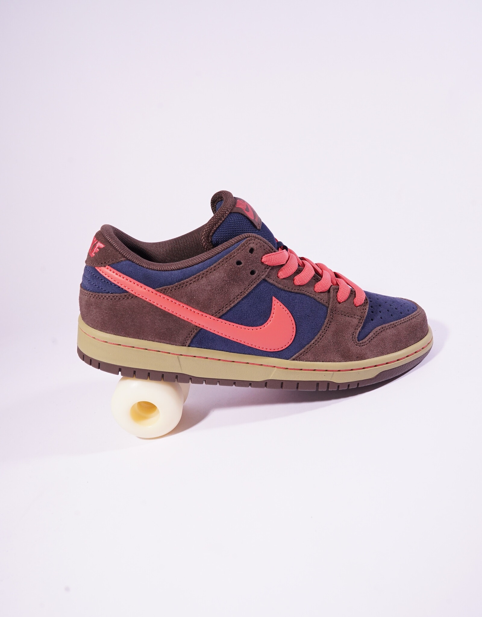 NIKE SB Dunk Low Pro - Baroque Brown / Adobe