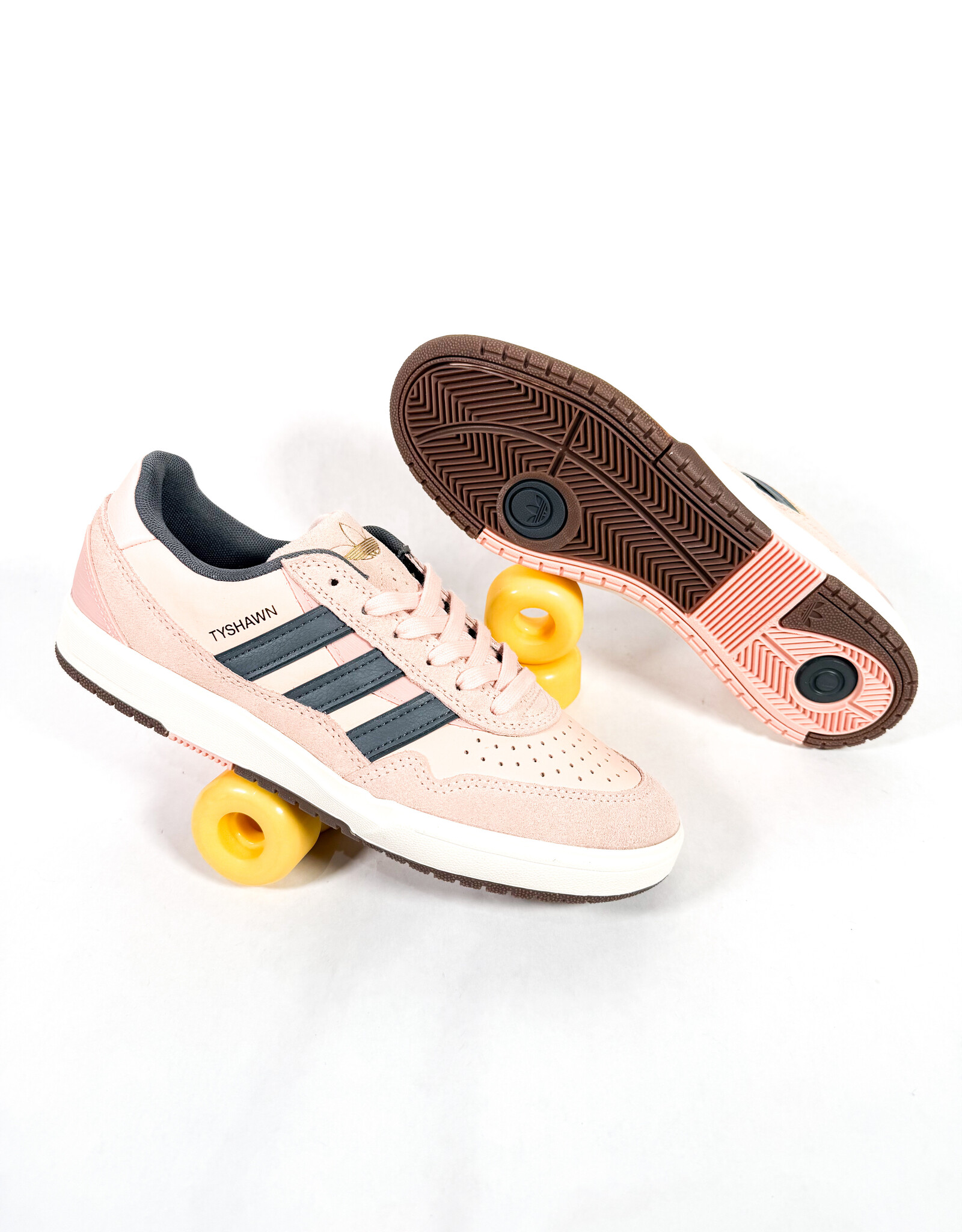 ADIDAS Tyshawn II - Blush Pink / Grey Five / Chalk White