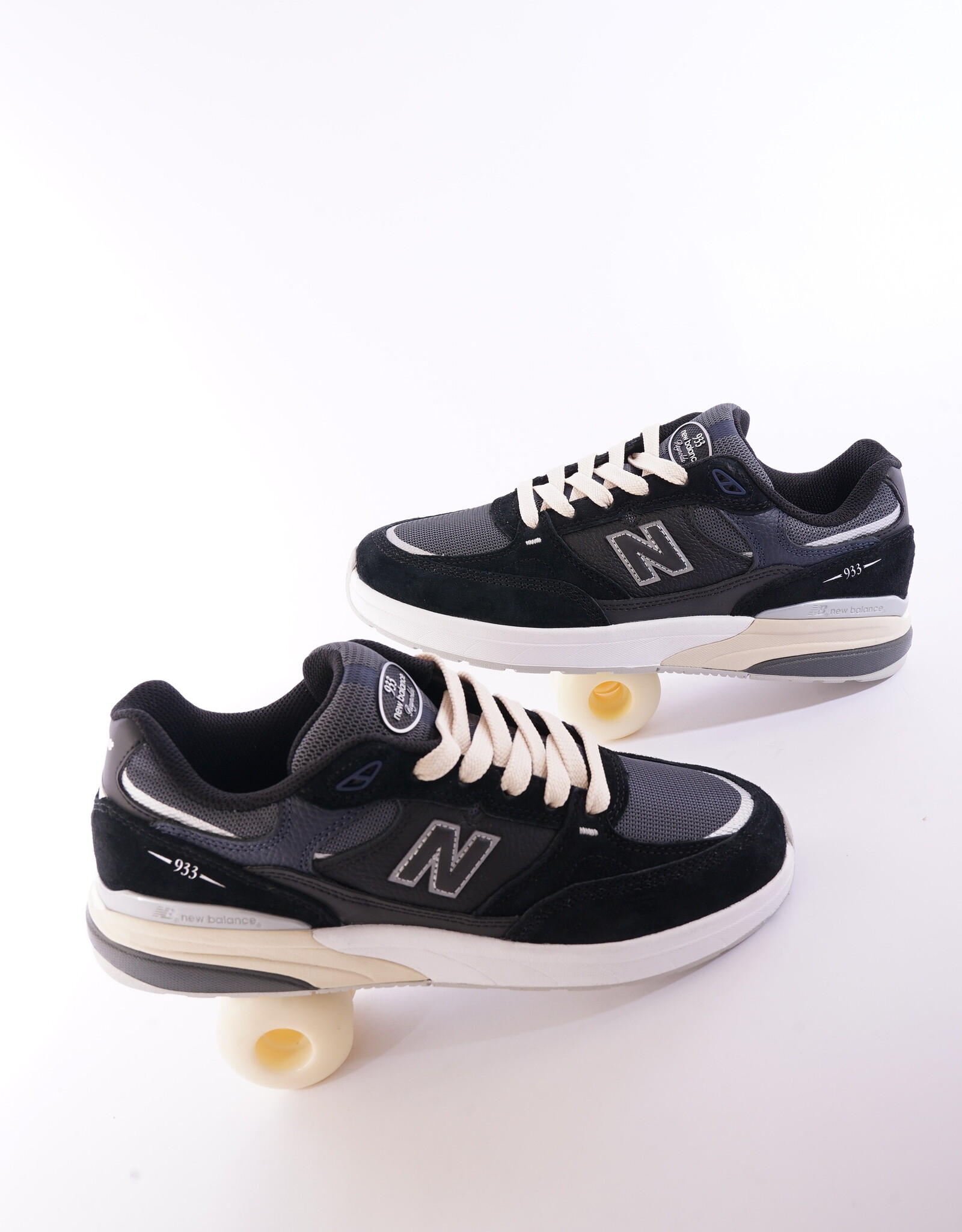 NEW BALANCE NB Numeric Reynolds 933 - Black/Blue