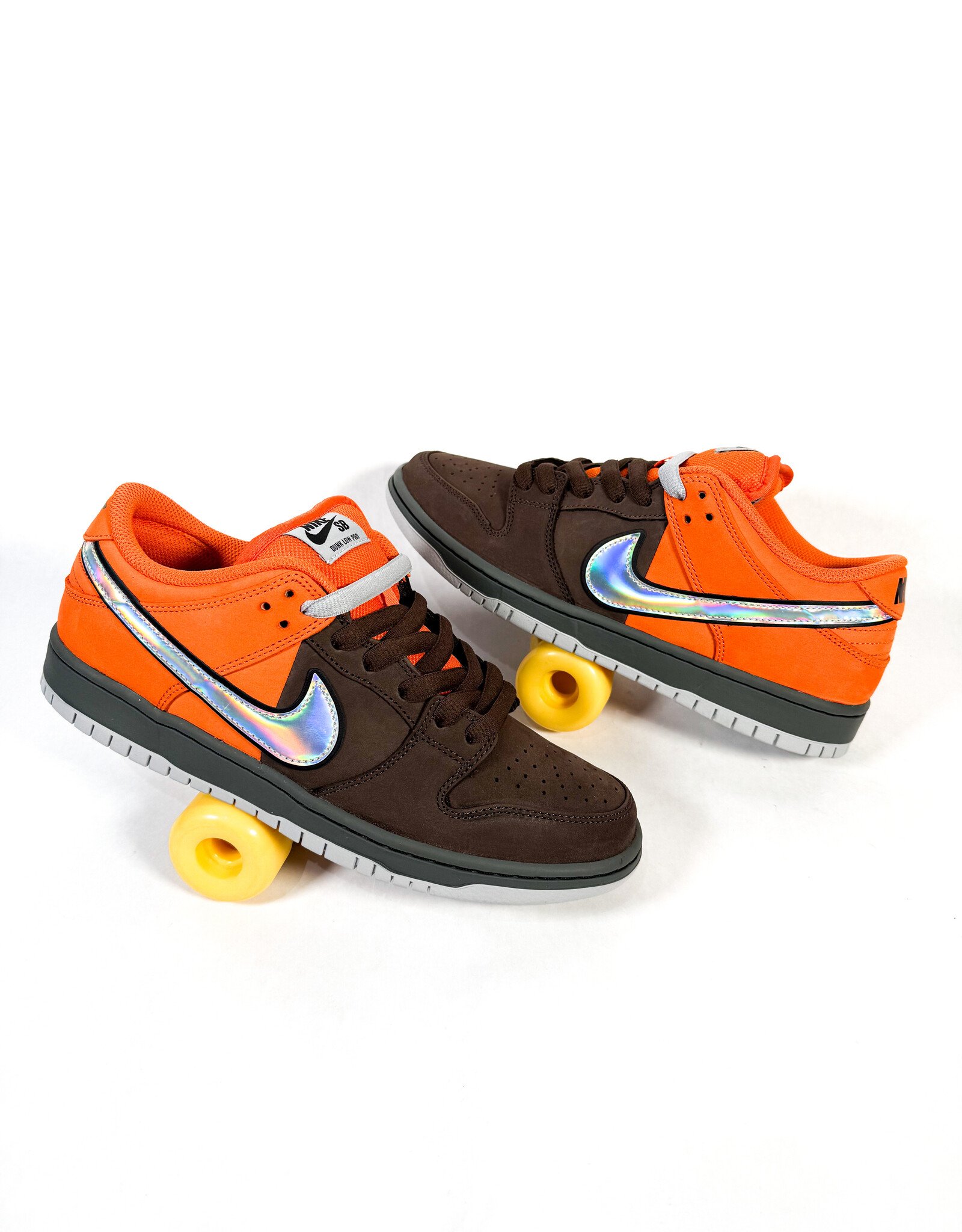 NIKE SB Dunk Low Pro 'Fast Pass' - Safety Orange / Wolf Grey