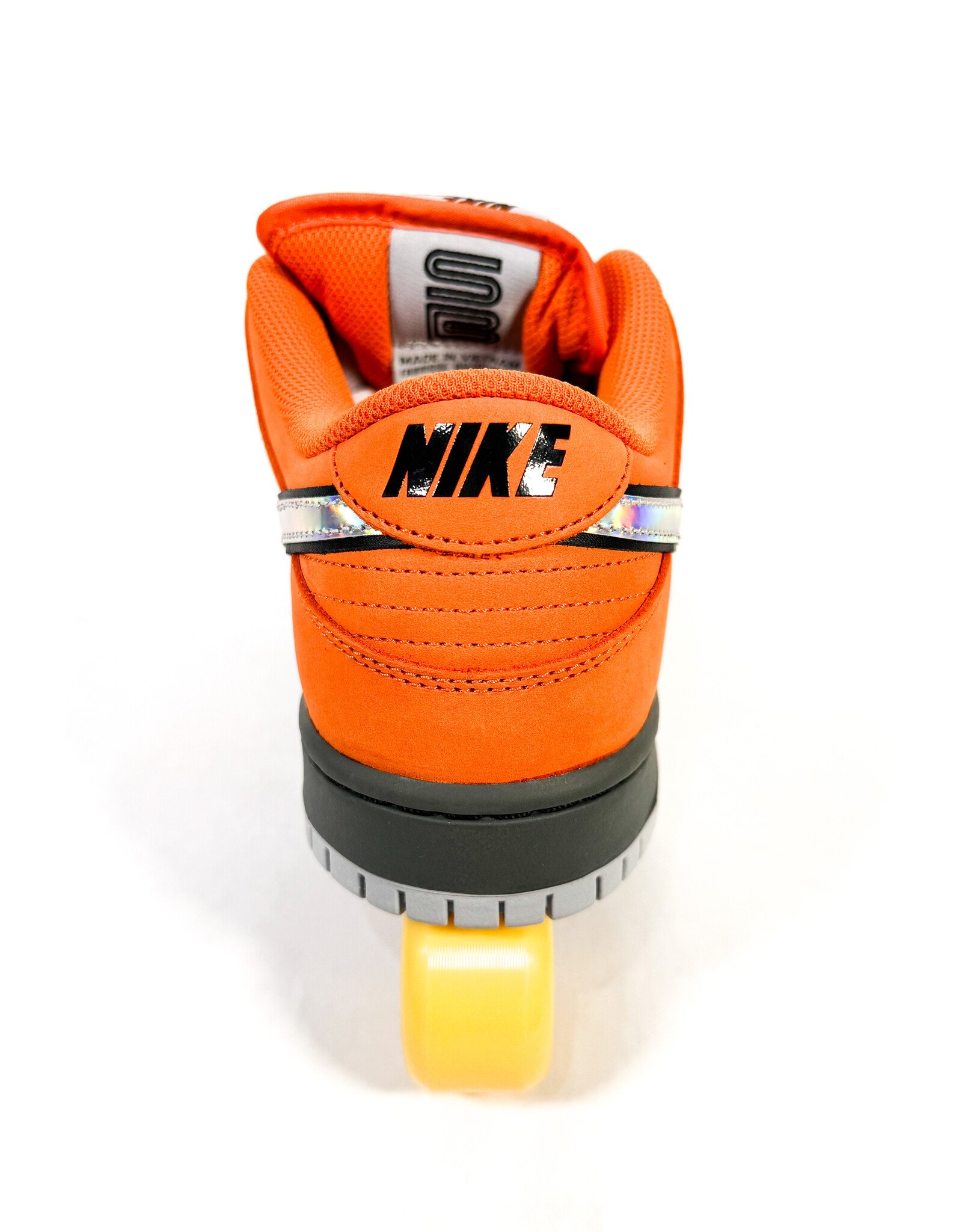 NIKE SB Dunk Low Pro 'Fast Pass' - Safety Orange / Wolf Grey