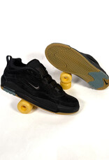 NIKE Air Max Ishod - Black/Black/Black