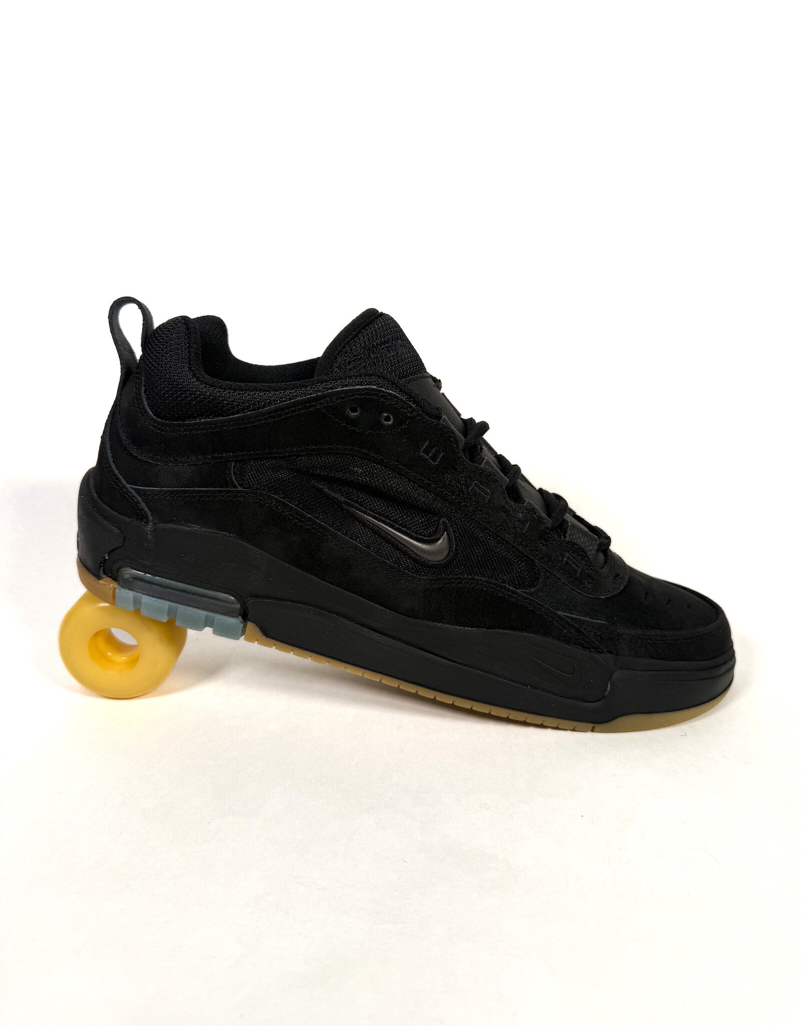 NIKE Air Max Ishod - Black/Black/Black