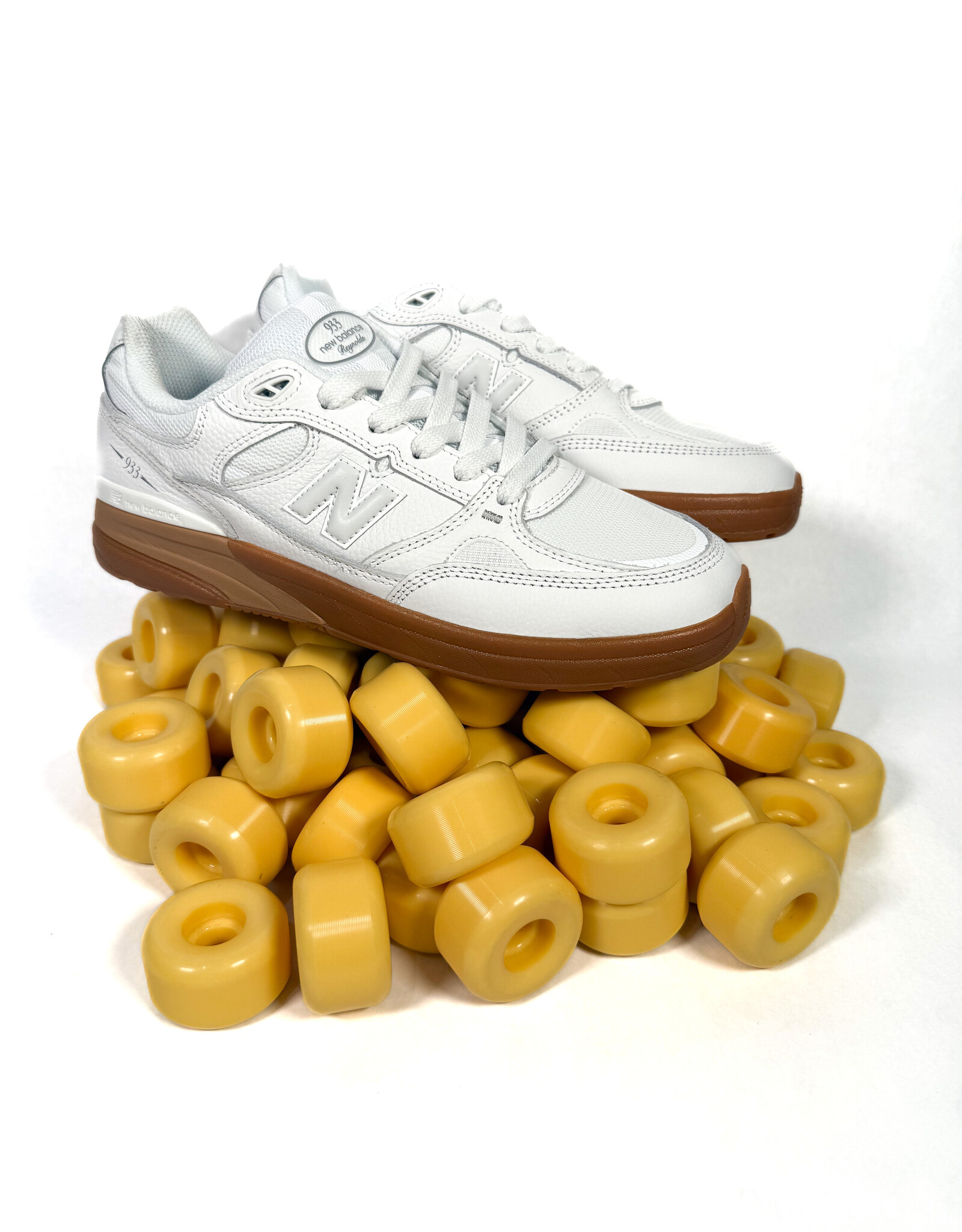 NEW BALANCE NB Numeric Reynolds 933 - White / Black