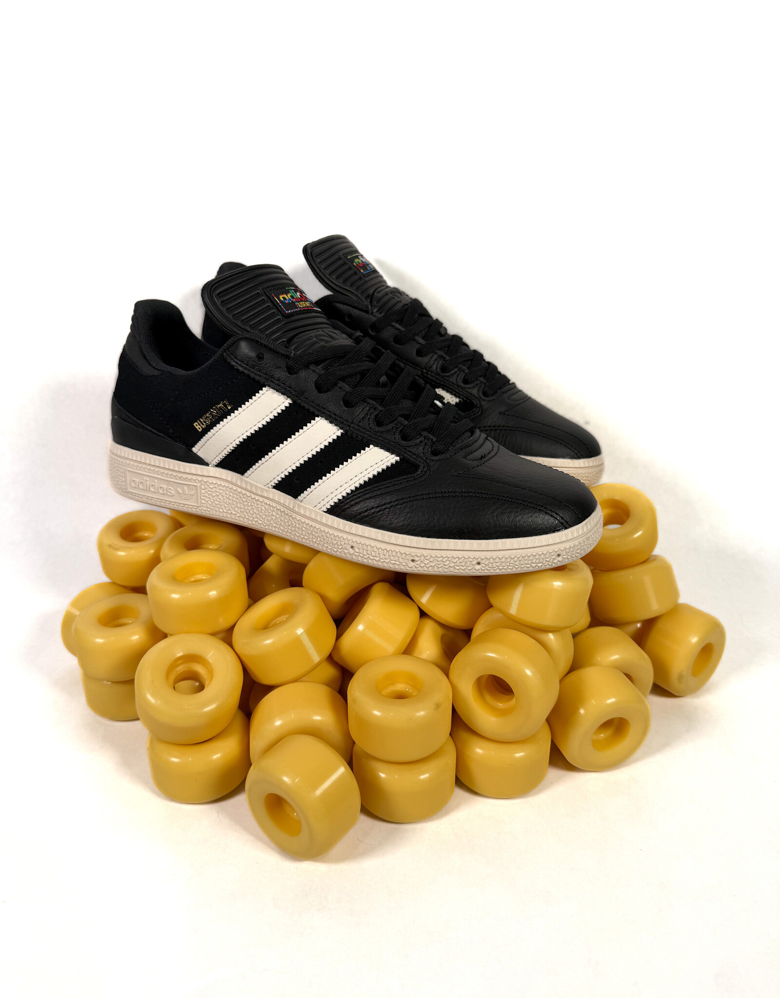 ADIDAS Busenitz - Core Black / Cloud White / Gold Metallic