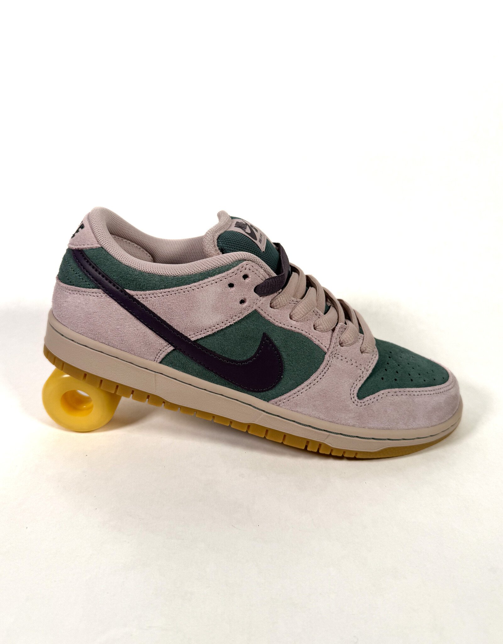 NIKE SB Dunk Low Pro - Mineral Slate / Dark Raisin