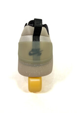 NIKE SB Zoom Nyjah 4 - Desert Khaki / Dk Smoke Grey