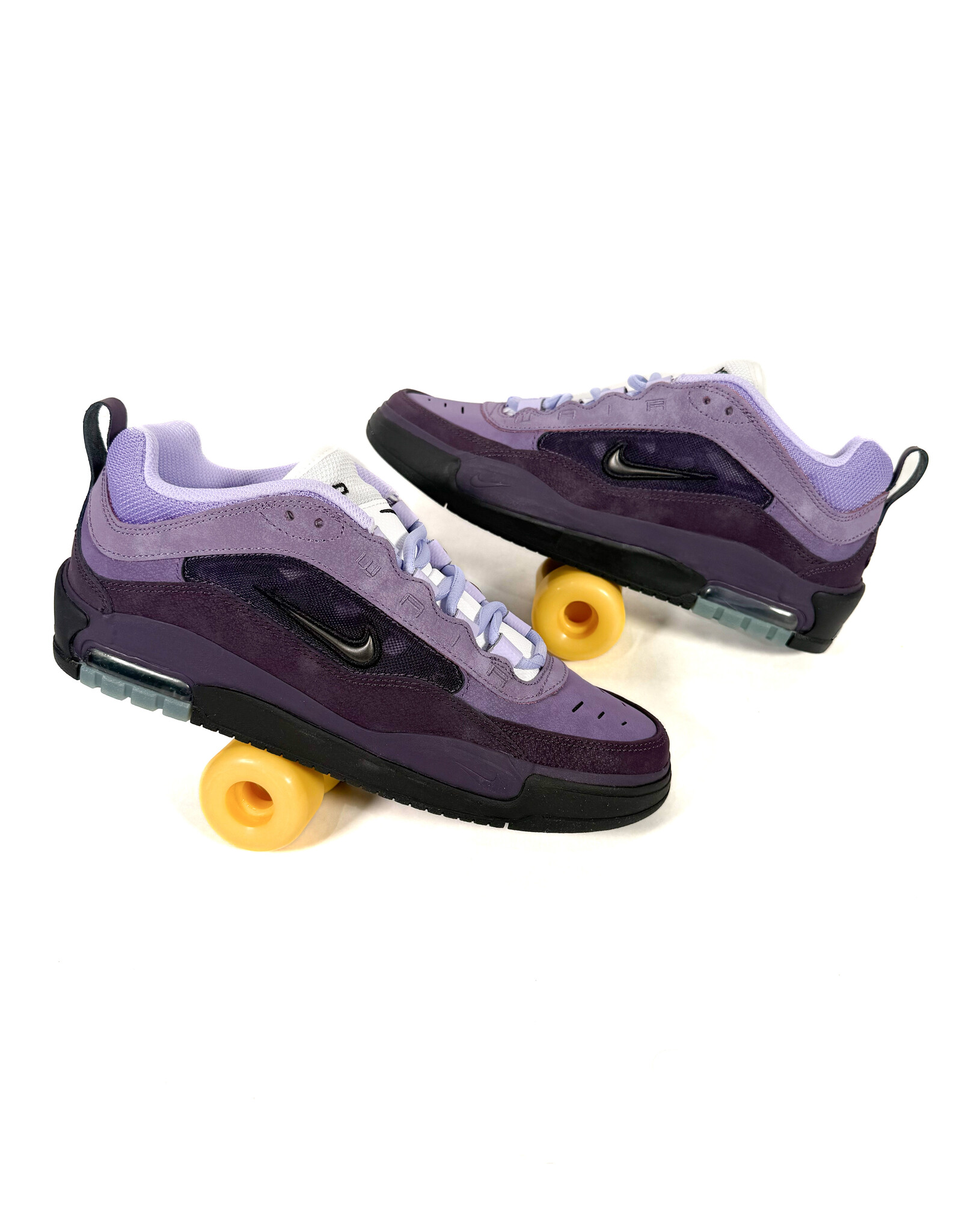 NIKE Air Max Ishod - Grand Purple / Black