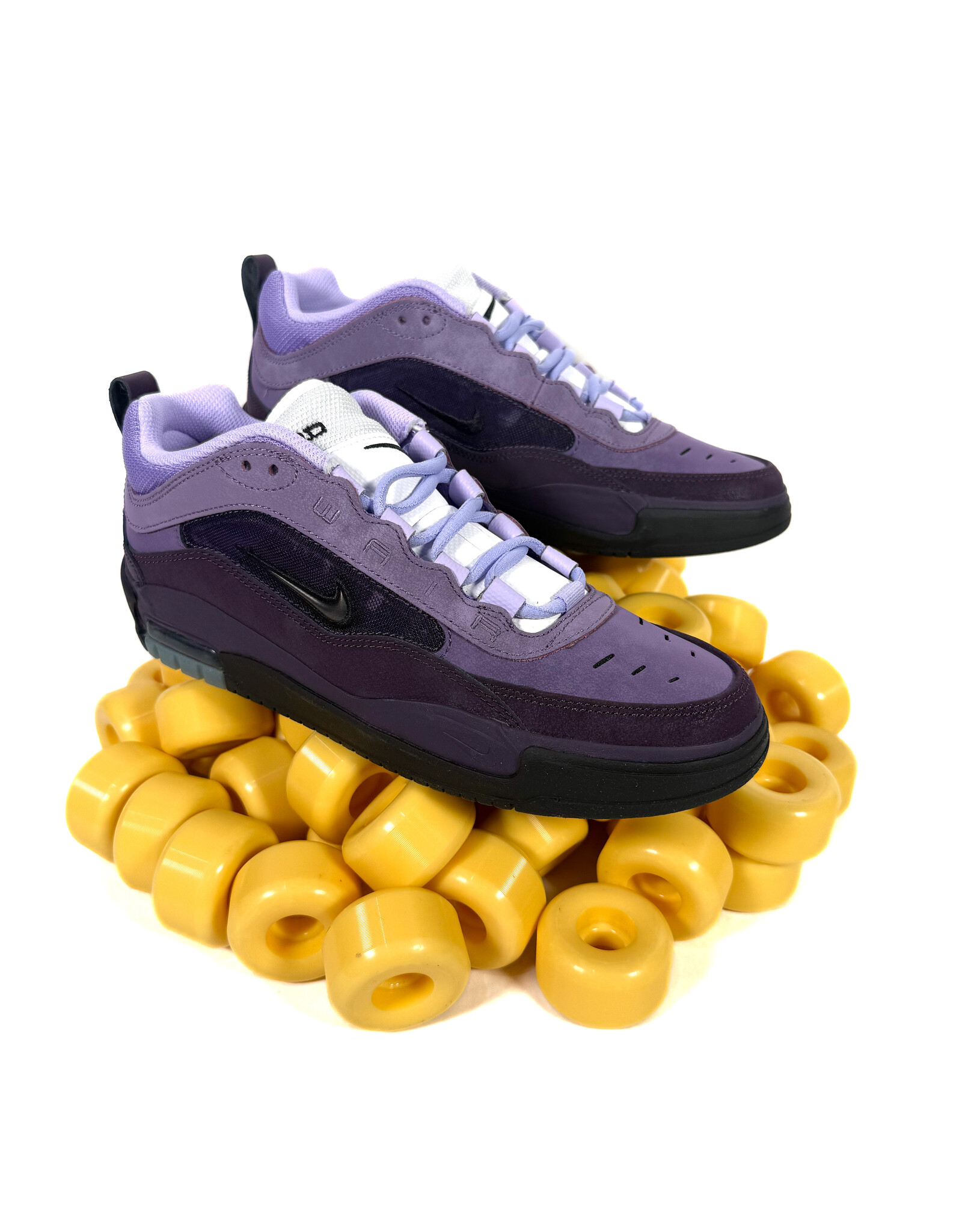 NIKE Air Max Ishod - Grand Purple / Black