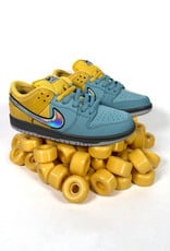 NIKE SB Dunk Low Pro 'Fast Pass' - Lightening / Wolf Grey / Denim