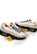 NIKE SB FC Pack Air Max 95 "Club 58" - Sail / Black / Laser Orange