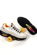 NIKE SB FC Pack Air Max 95 "Club 58" - Sail / Black / Laser Orange
