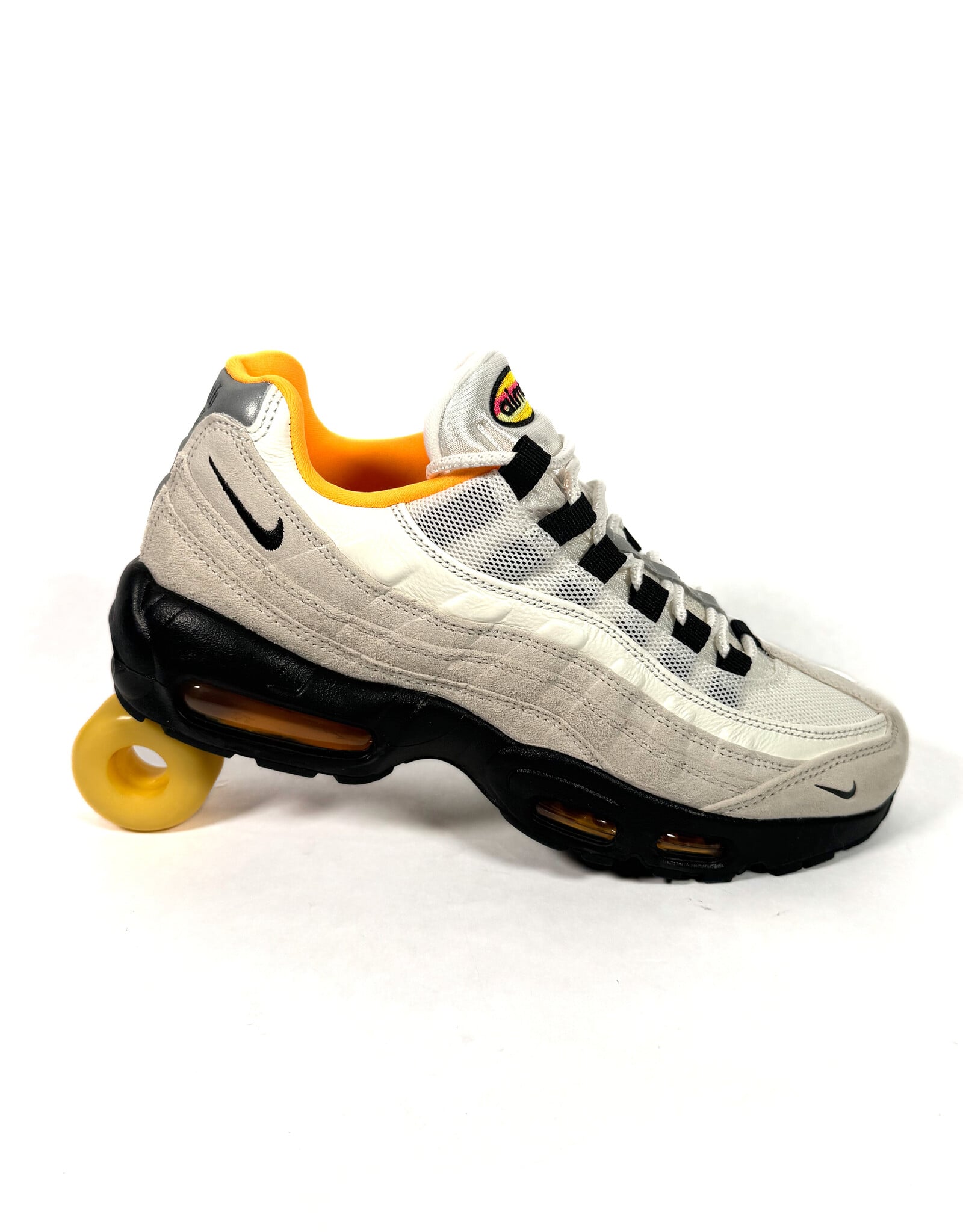 NIKE SB FC Pack Air Max 95 "Club 58" - Sail / Black / Laser Orange