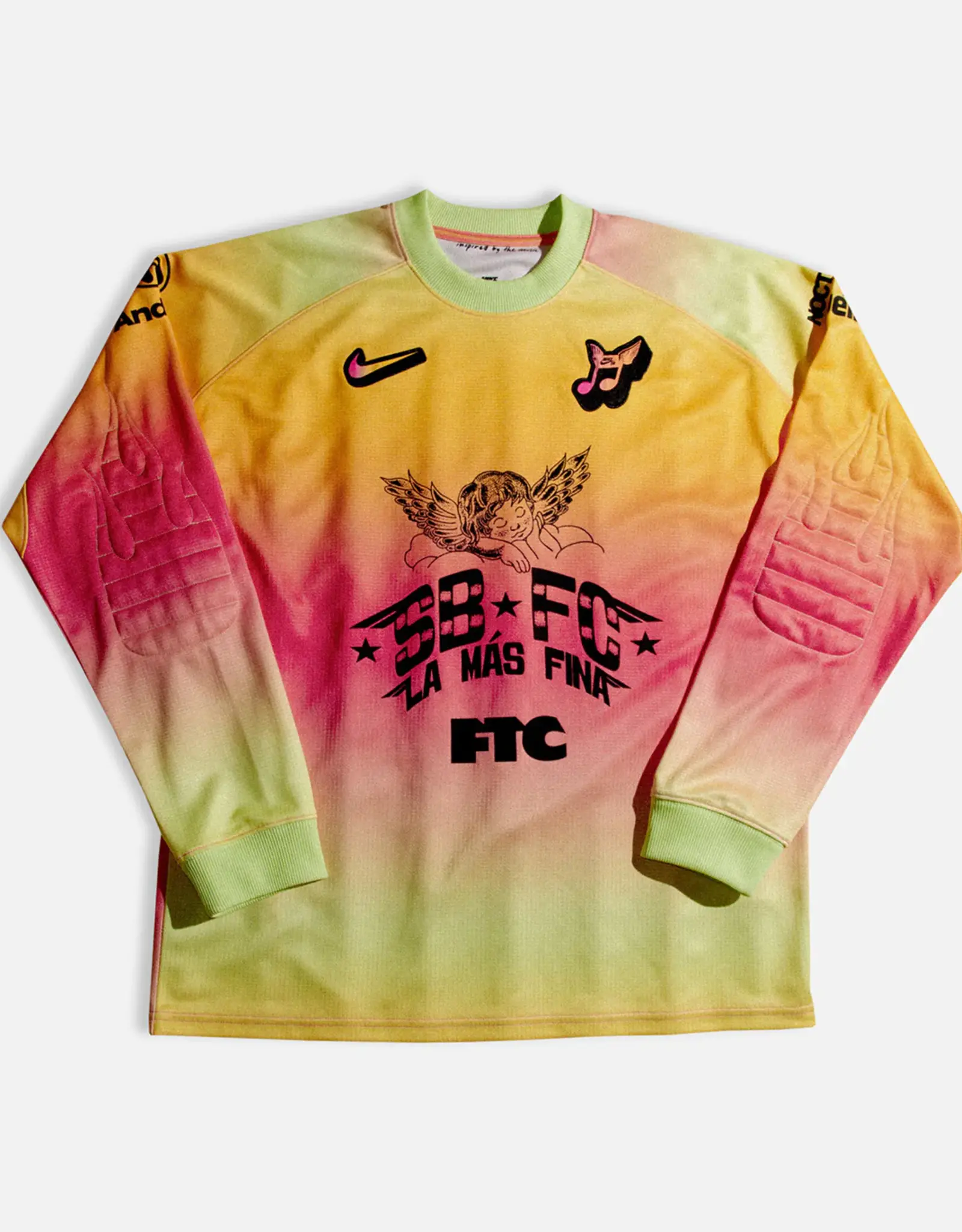 NIKE SB FC Pack Long-Sleeve Skate Top - Hyper Pink