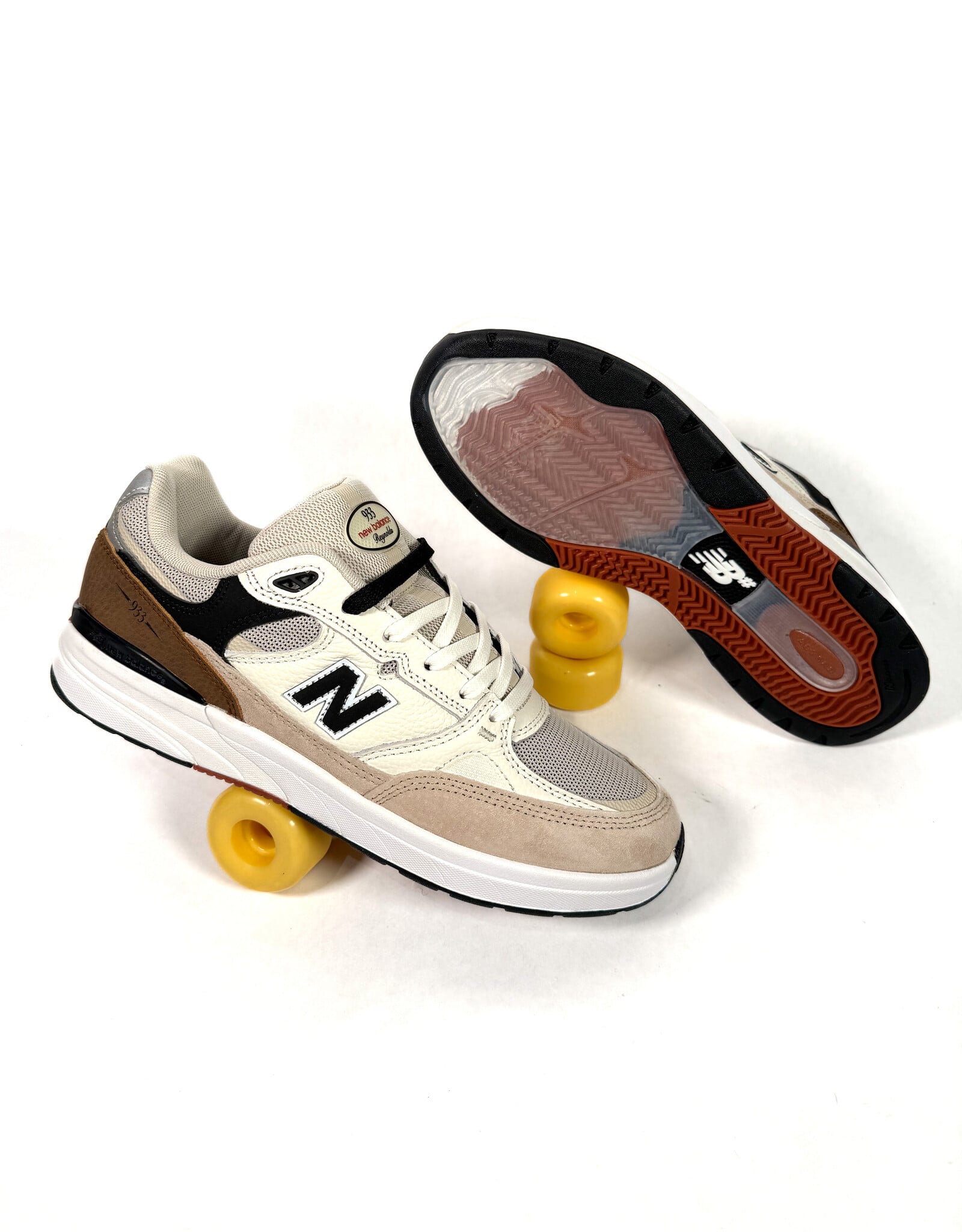 NEW BALANCE NB Numeric Andrew Reynolds 933 - Brown / White