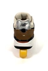 NEW BALANCE NB Numeric Andrew Reynolds 933 - Brown / White