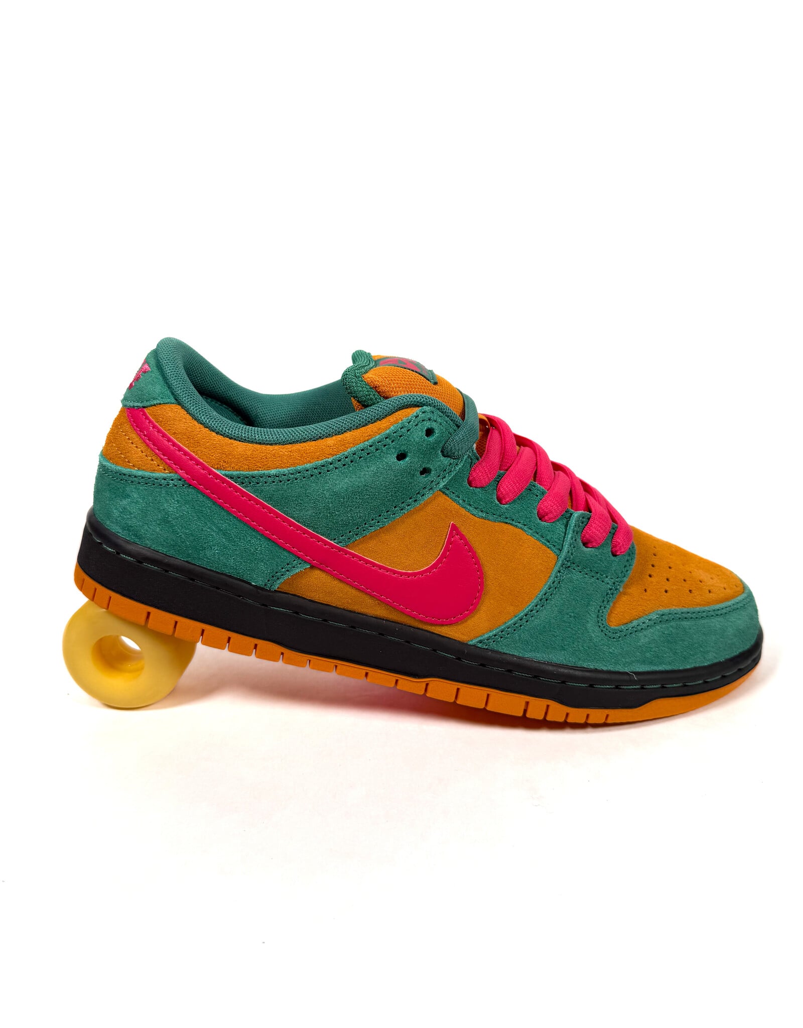 NIKE SB Dunk Low Pro - Green Noise / Watermelon