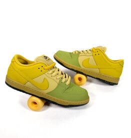 NIKE SB Dunk Low Pro - Saffron Quartz / Pear