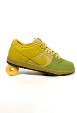 NIKE SB Dunk Low Pro - Saffron Quartz / Pear