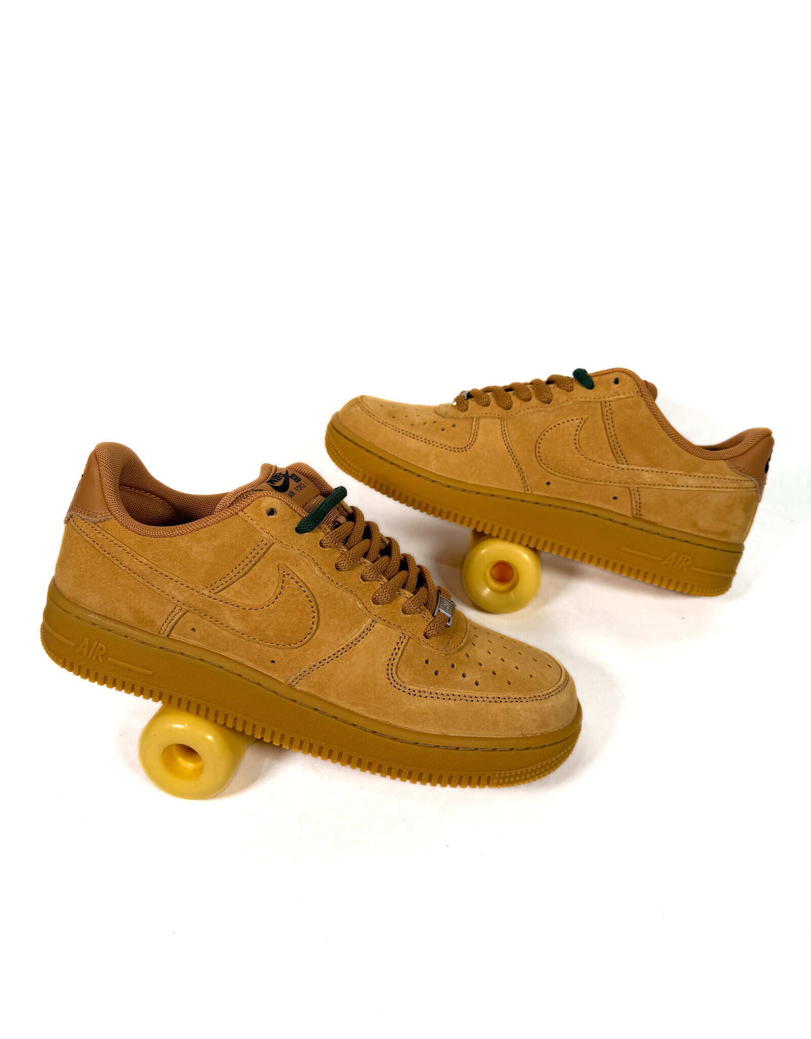 NIKE SB Air Force 1 - Flax
