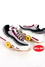 NIKE SB Air Max 95 - Summit White / Cactus Flower
