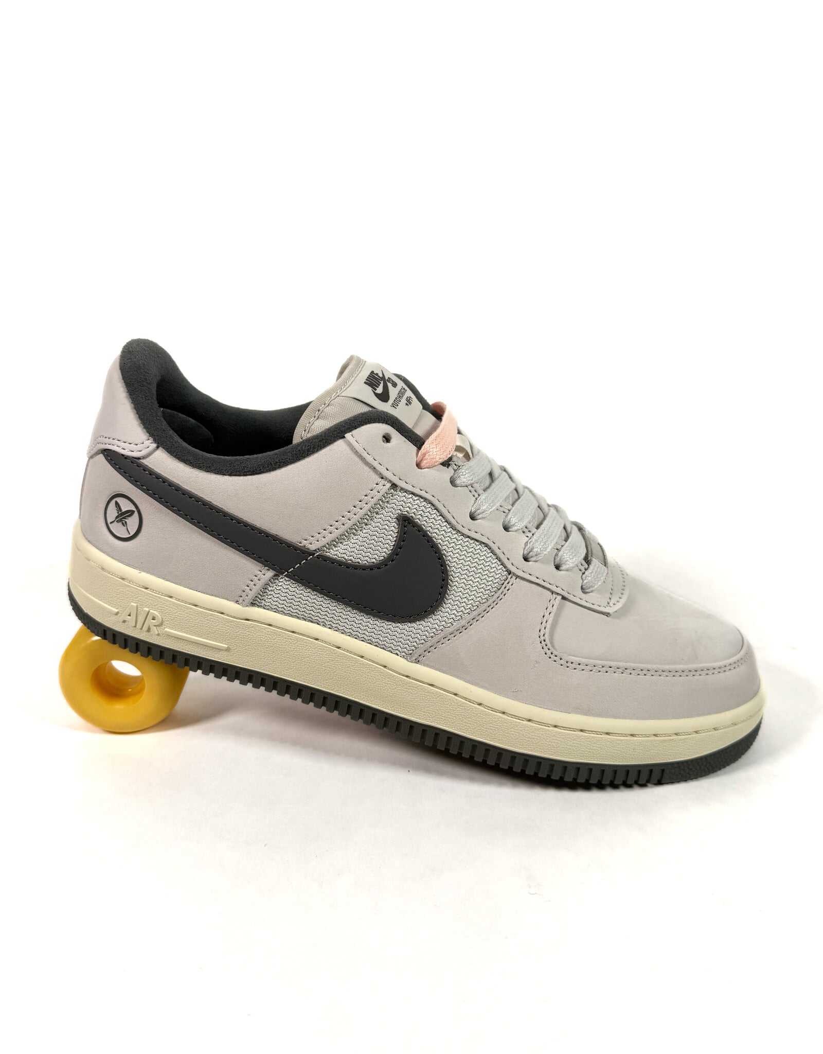 NIKE SB Air Force 1 x Yuto - White / Iron Grey / Coconut Milk