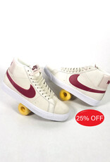 NIKE SB Zoom Blazer Mid - Pale Ivory / Noble Red