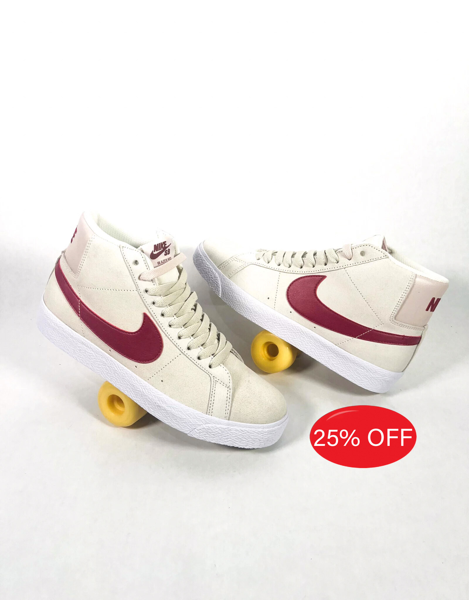 NIKE SB Zoom Blazer Mid - Pale Ivory / Noble Red