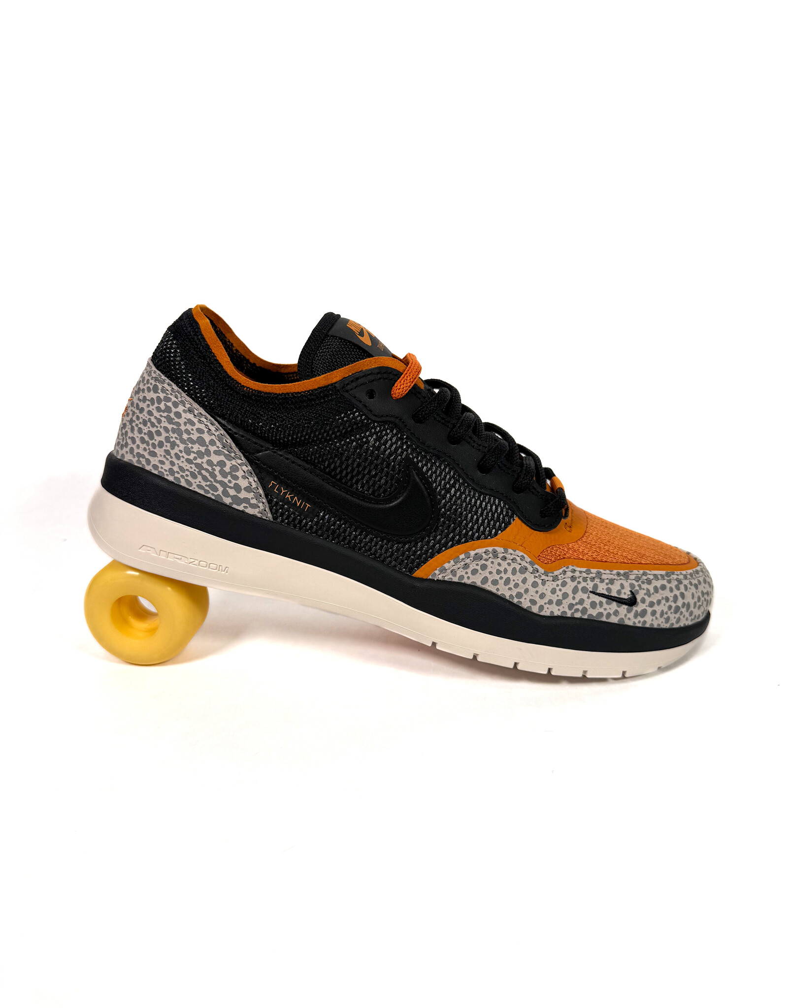 NIKE SB PS8 - Cobblestone / Black / Monarch