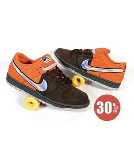 NIKE SB Dunk Low Pro 'Fast Pass' - Safety Orange / Wolf Grey