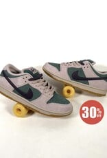 NIKE SB Dunk Low Pro - Mineral Slate / Dark Raisin