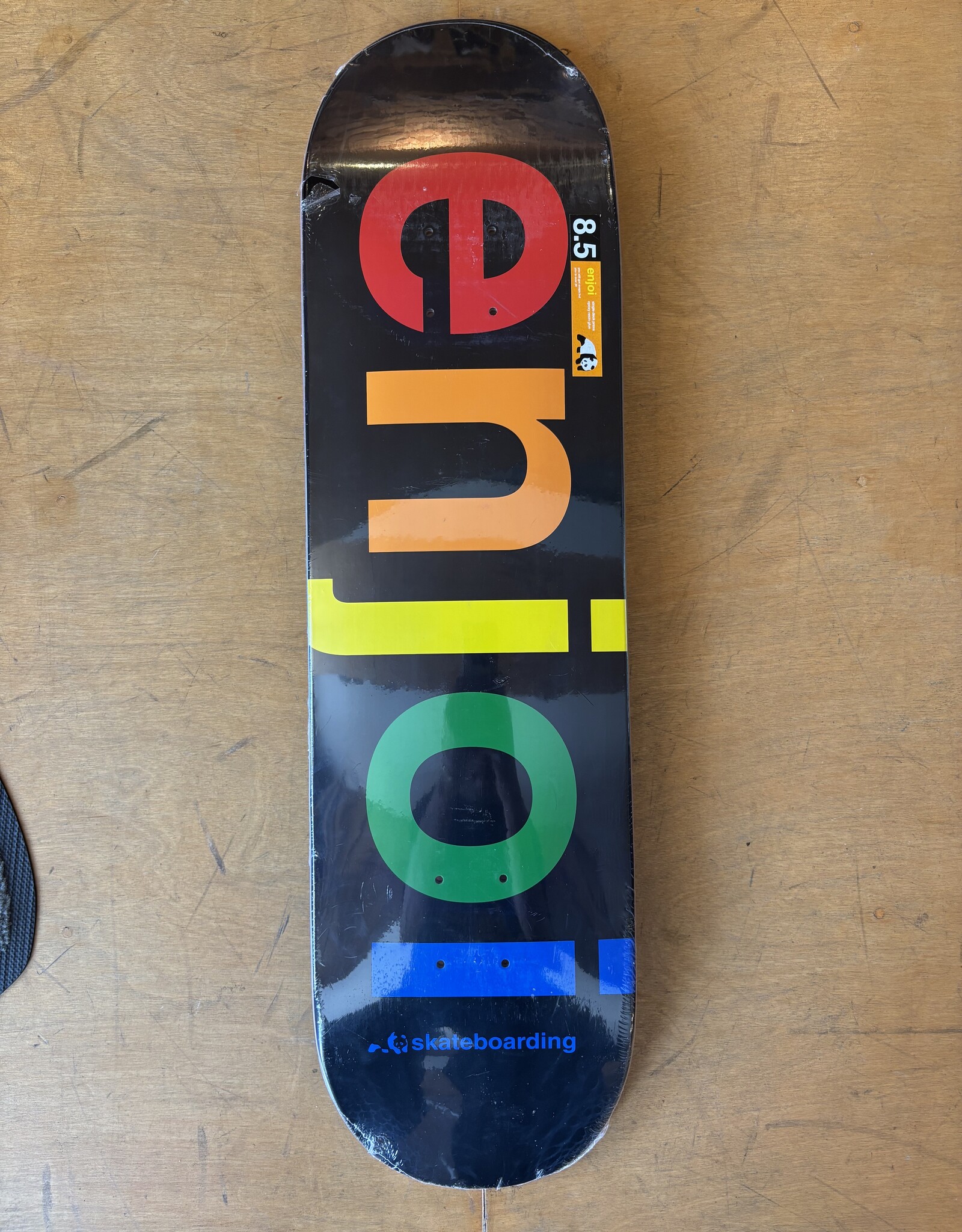 ENJOI Spectrum R7 Black Team Deck - 8.5