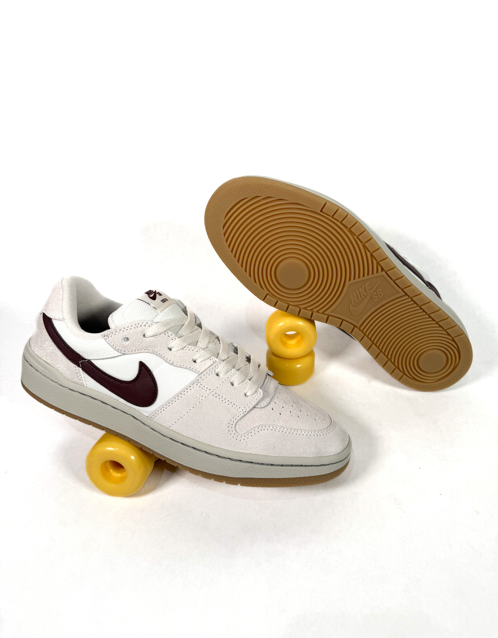 NIKE SB Code 58 - Summit White / Mystic Dates