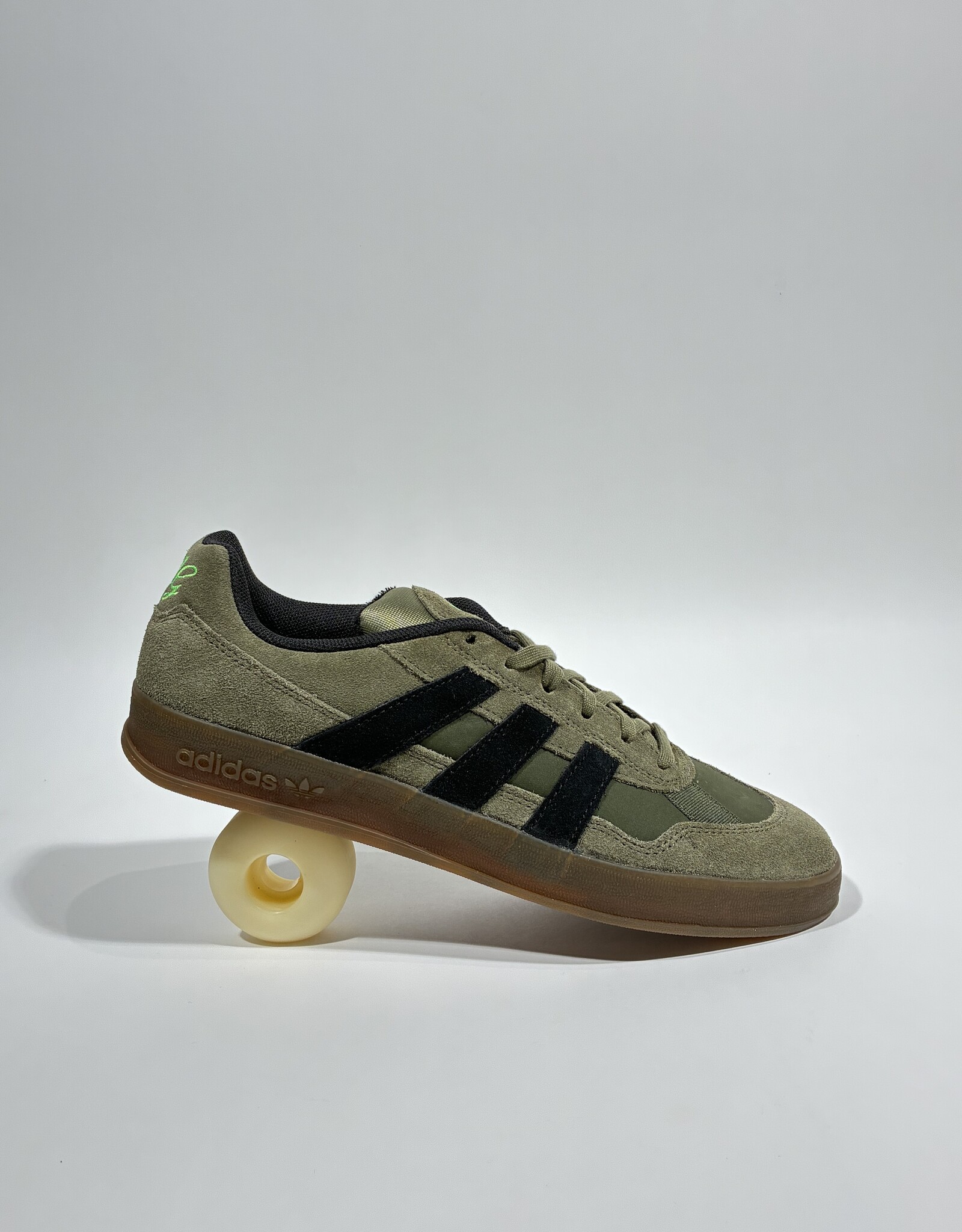ADIDAS Aloha Super - Olive Strata / Core Black / Gum 5