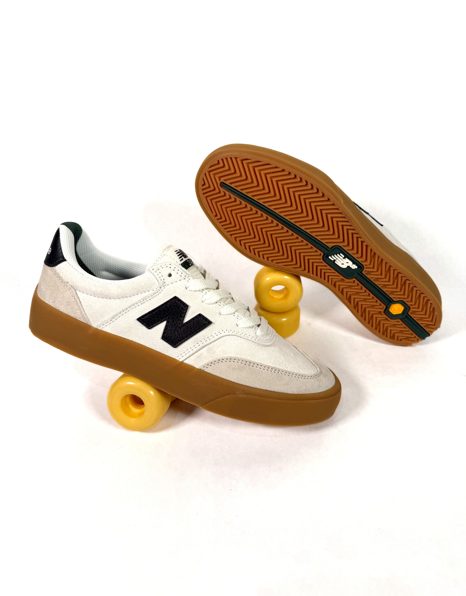 NEW BALANCE NB Numeric 340 - White / Black