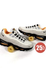 NIKE SB FC Pack Air Max 95 "Club 58" - Sail / Black / Laser Orange