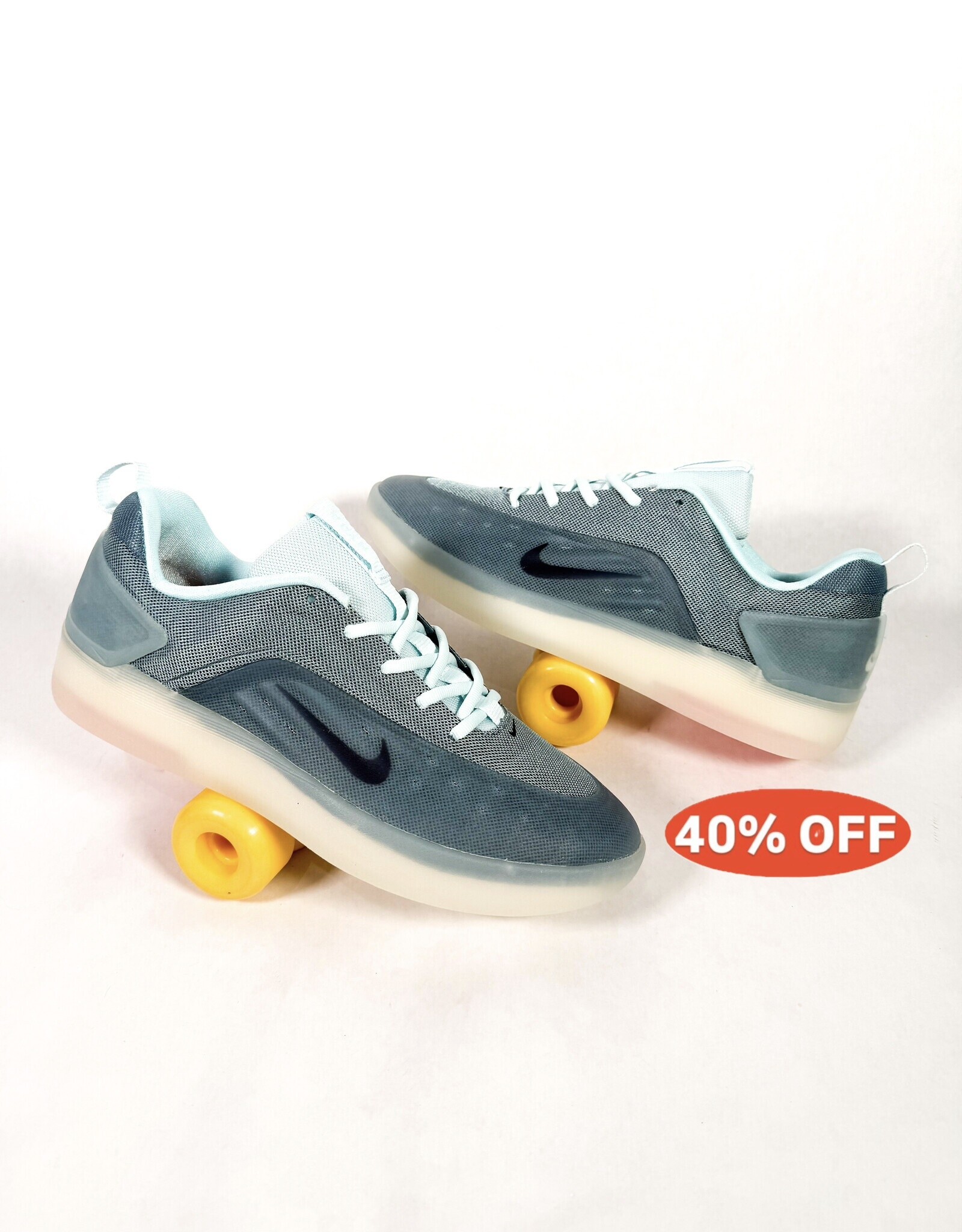 NIKE SB Zoom Nyjah 4 - Glacier Blue / Black