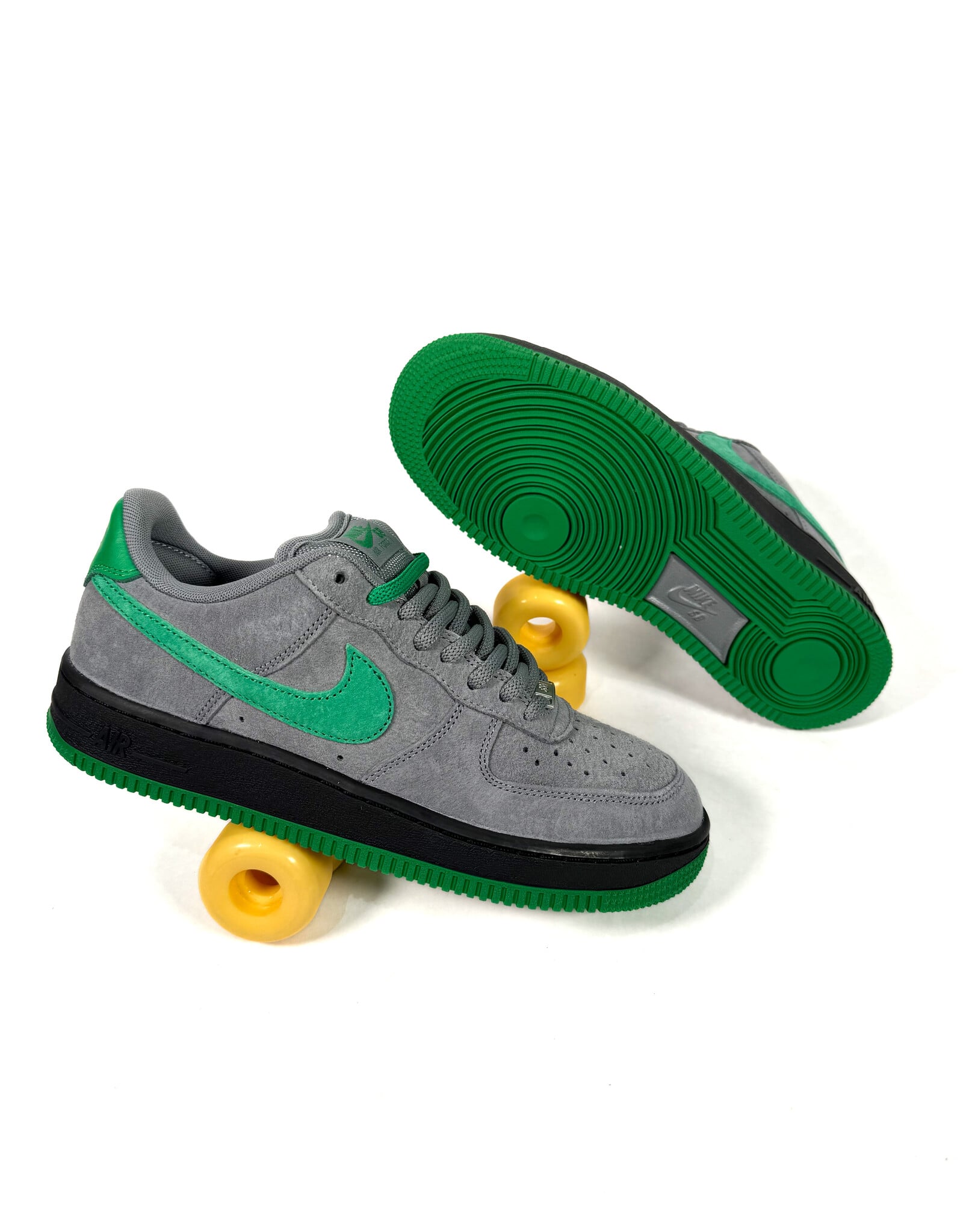 NIKE SB Air Force 1 SE - Cool Grey / Court Green
