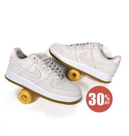 NIKE SB Air Force 1 - Lt Orewood Brn / White / Pink Foam