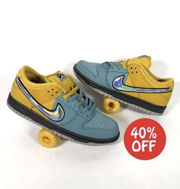 NIKE SB Dunk Low Pro 'Fast Pass' - Lightening / Wolf Grey / Denim