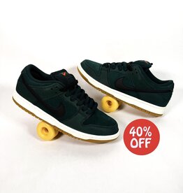 NIKE SB Dunk Low Pro - Deep Fir / Black