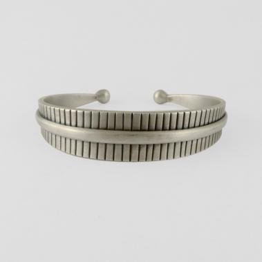 Jane Diaz  Jane Diaz Bracelet manchette