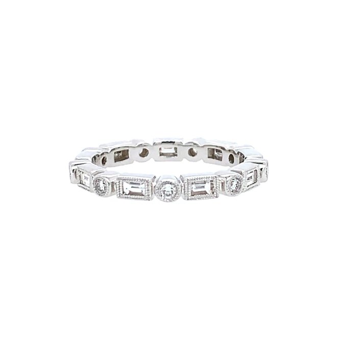 White gold baguette and round cut alternating diamond band