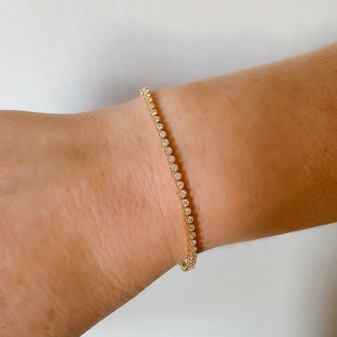 18K yellow gold bezel-set diamond tennis bracelet – Elleard Heffern Fine  Jewelers